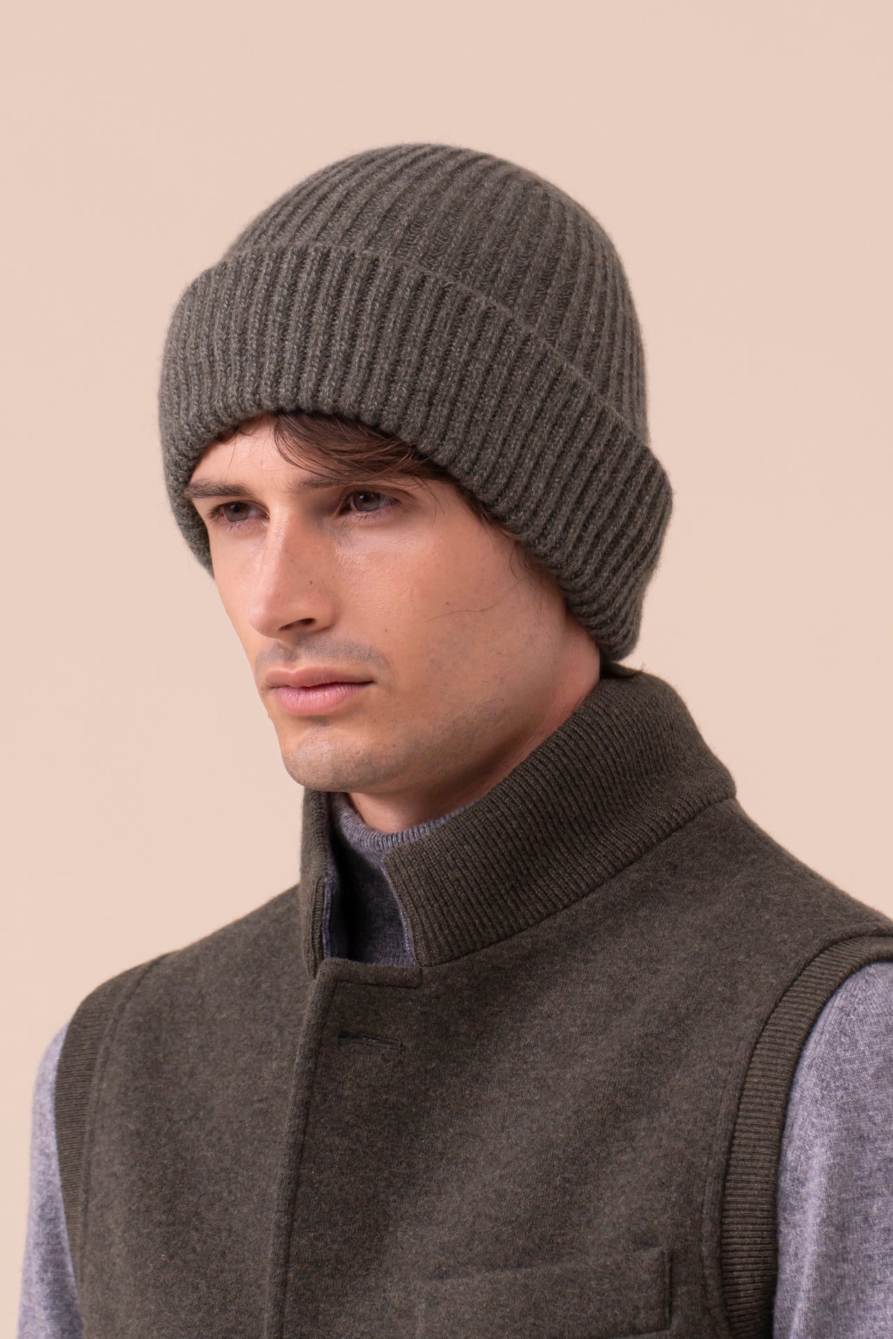 Norge cappello in maglia di cashmere - COFFEE