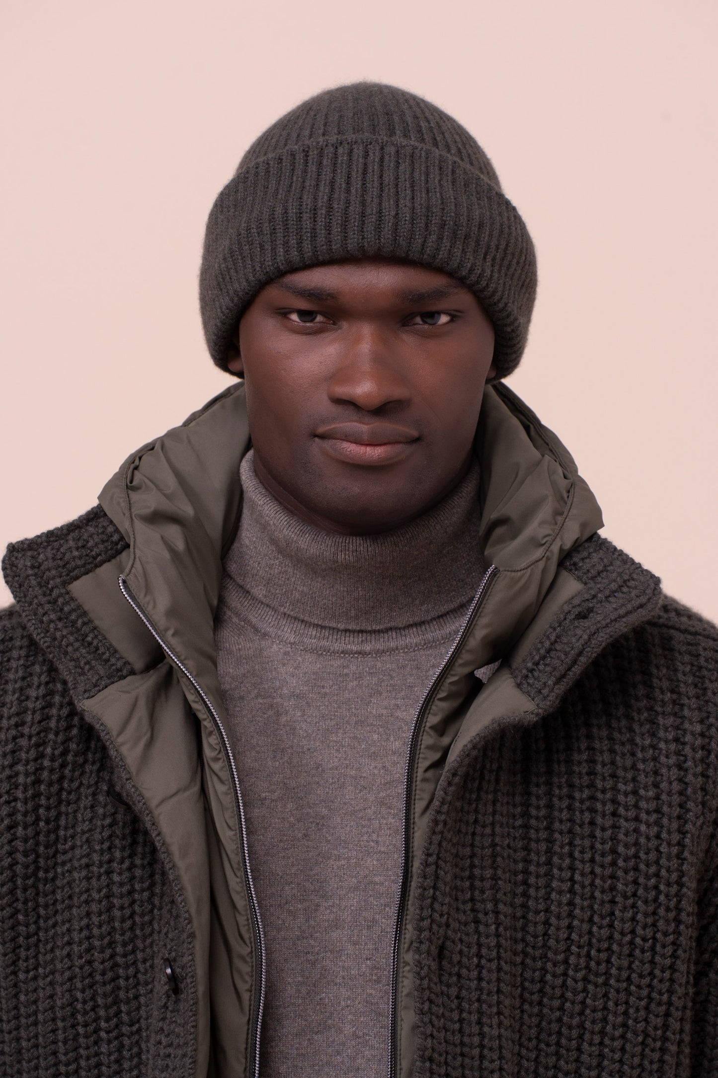 Norge Cashmere Beanie - DARKOLIVEGREEN