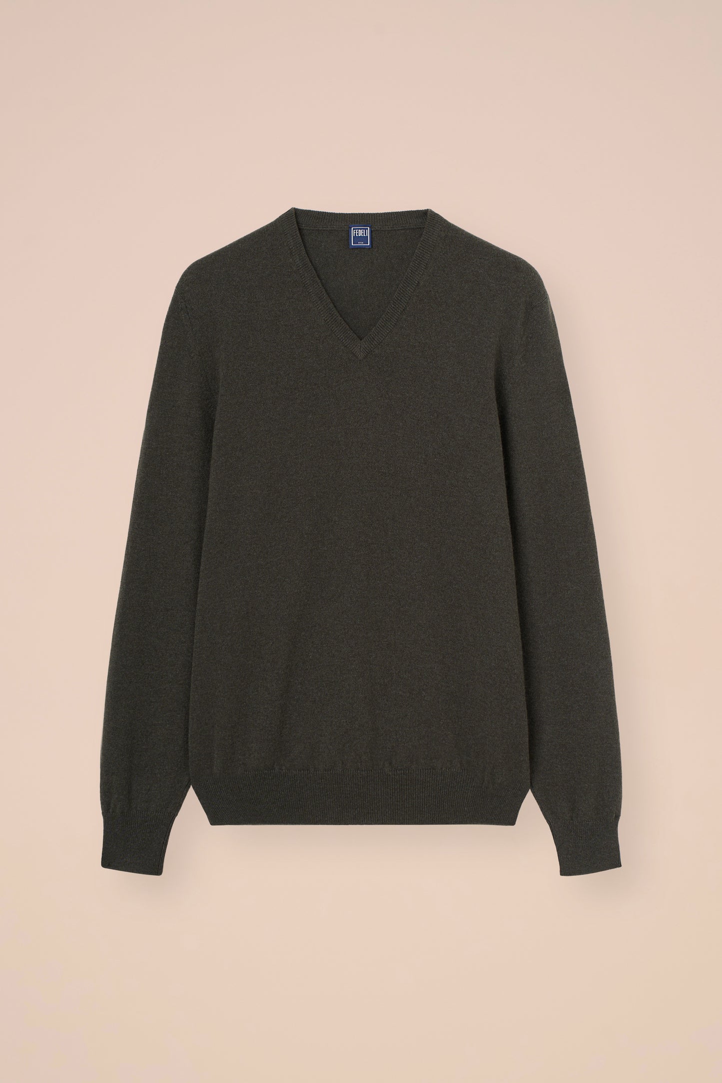 Pull slim v-neck in cashmere - DARKOLIVEGREEN