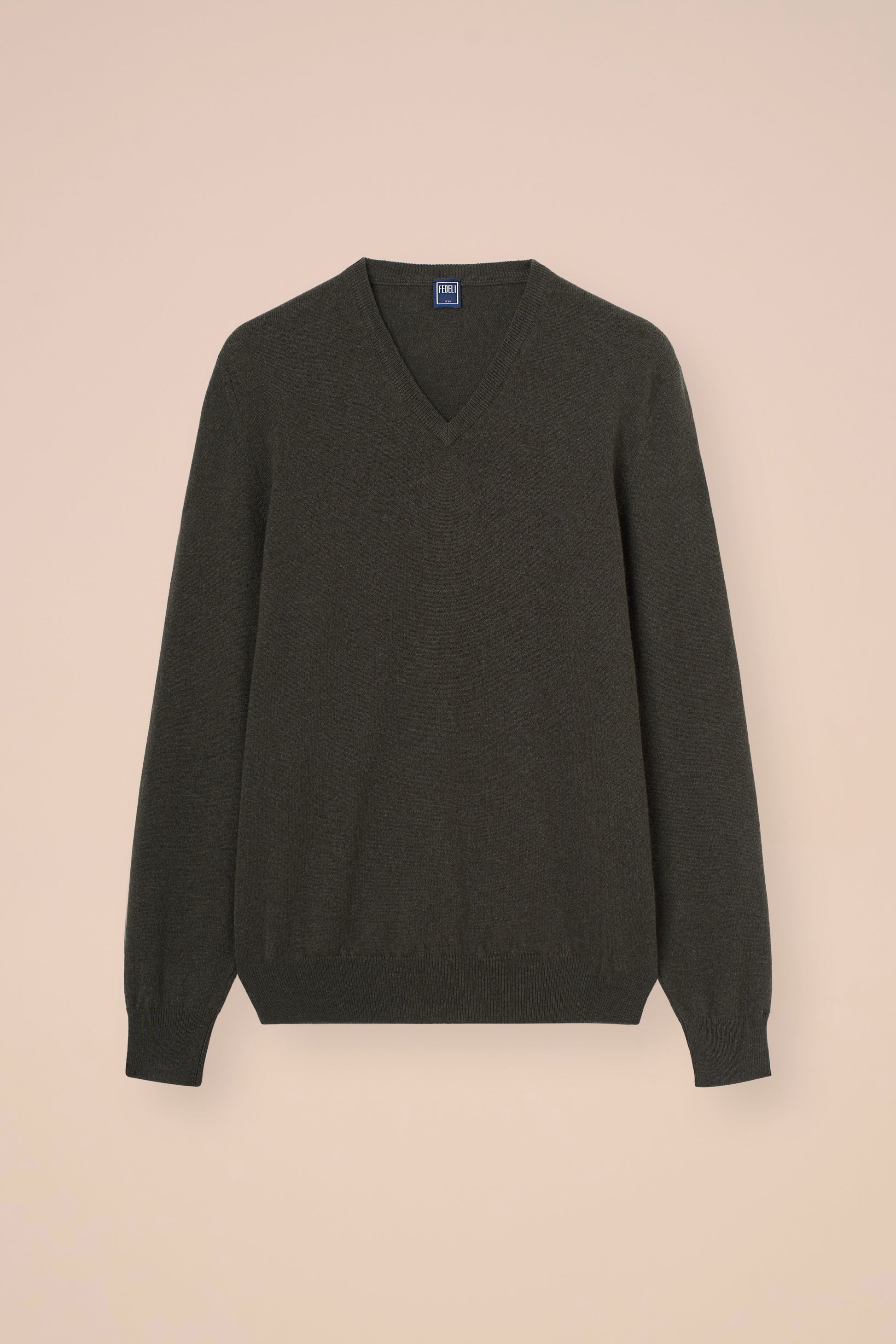Pull slim v-neck in cashmere - DARKOLIVEGREEN
