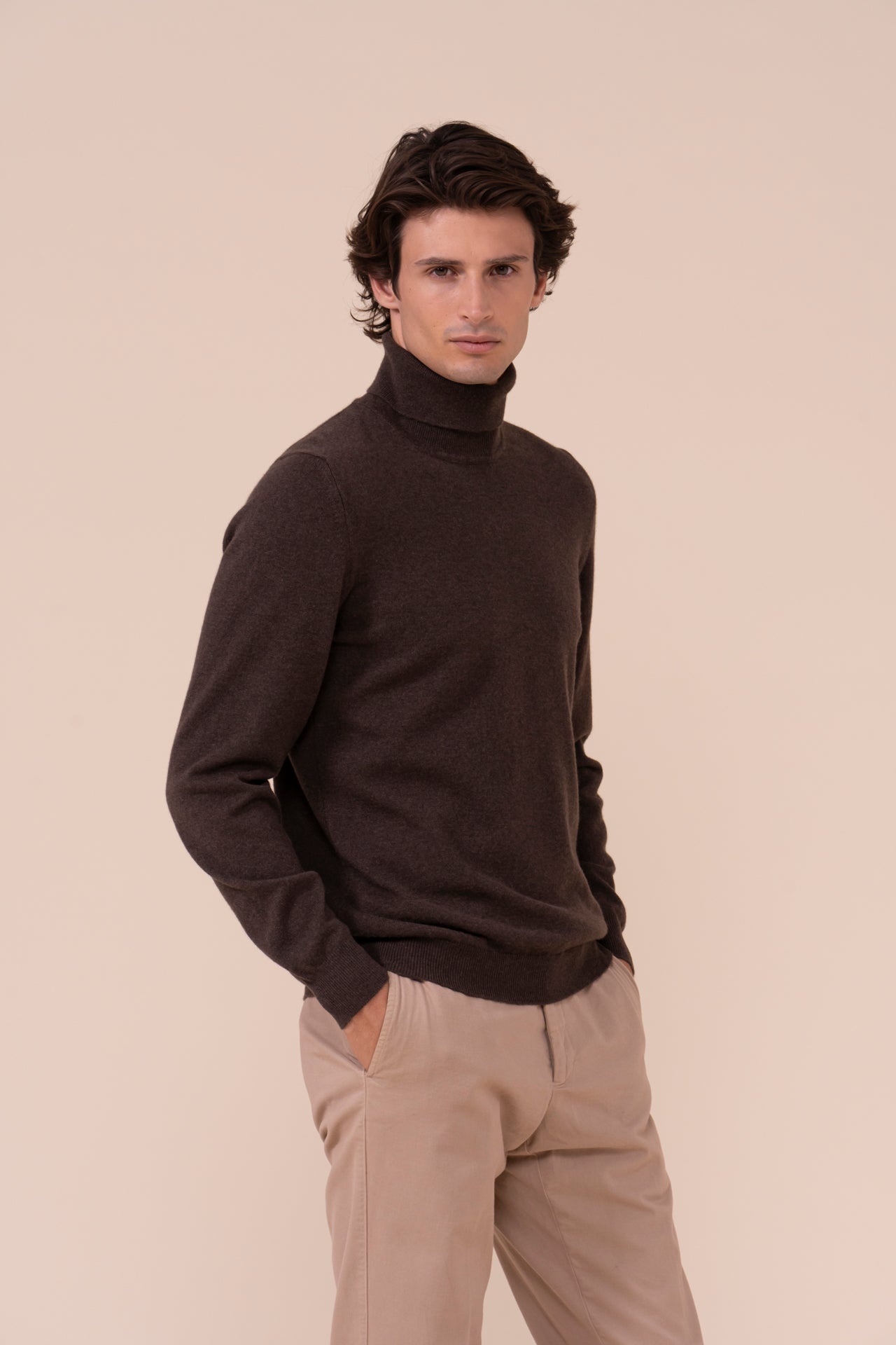 Derby Slim Cashmere Turtleneck - COFFEE