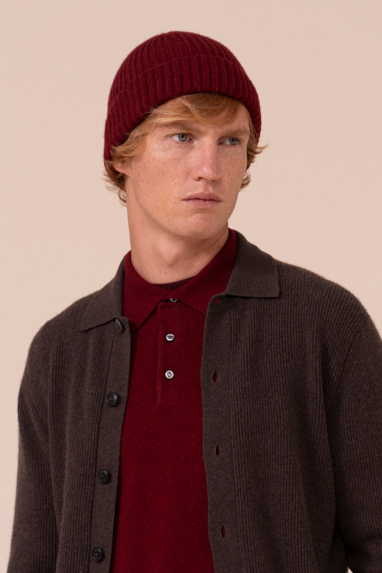 Alfredo berretto in maglia di cashmere - MERLOT