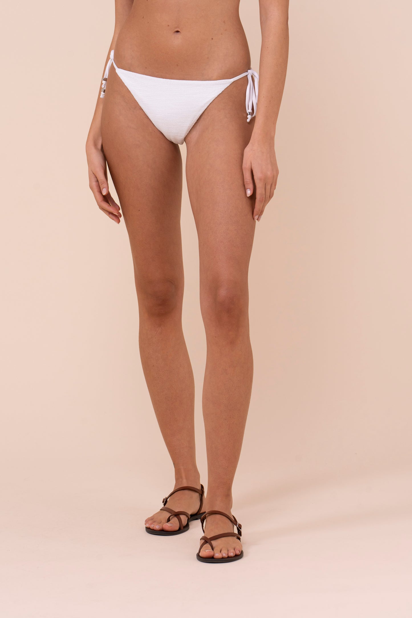 Texas bikini slip con laccetti in maglia Ebulis - WHITE