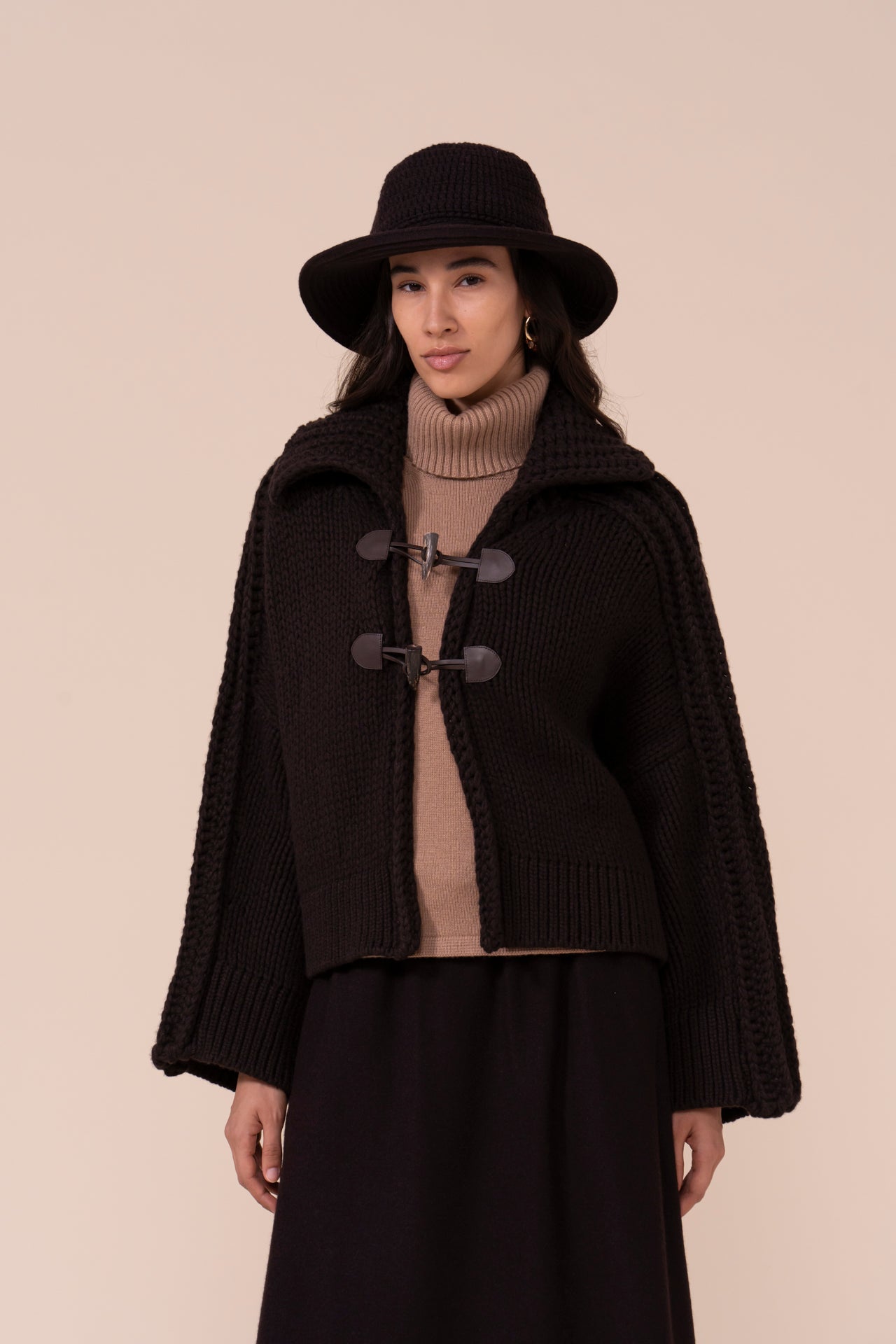 Luna Cashmere Knit Cloche Hat - DARKCHOCOLATE