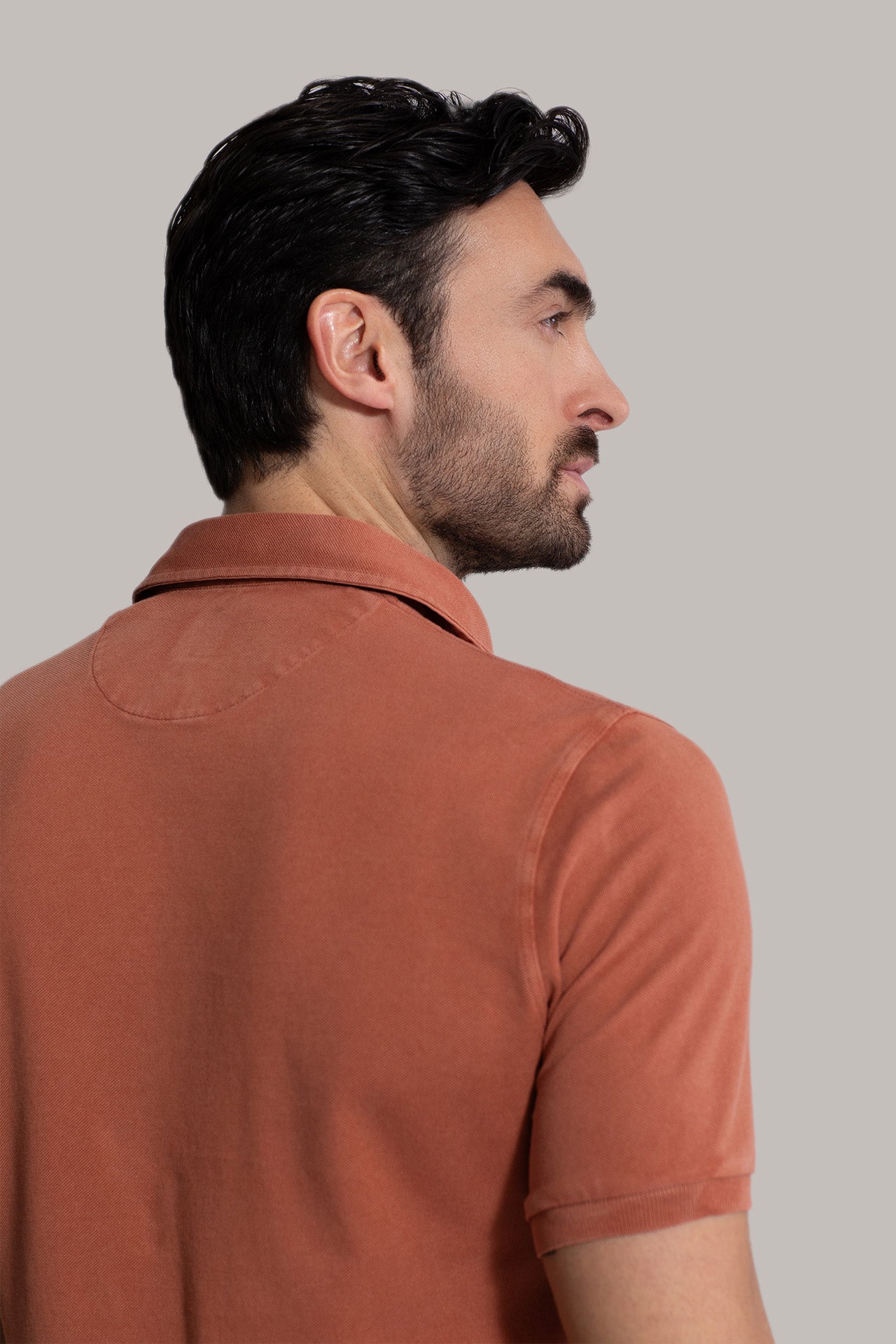 North: short sleeves cotton polo in orange - side view detail