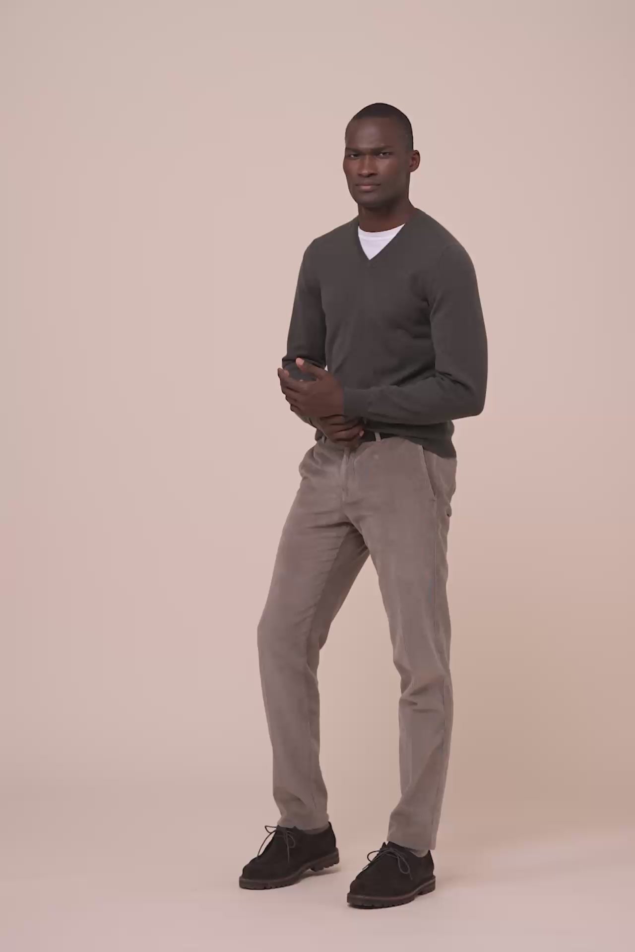 Pull slim v-neck in cashmere - DARKOLIVEGREEN