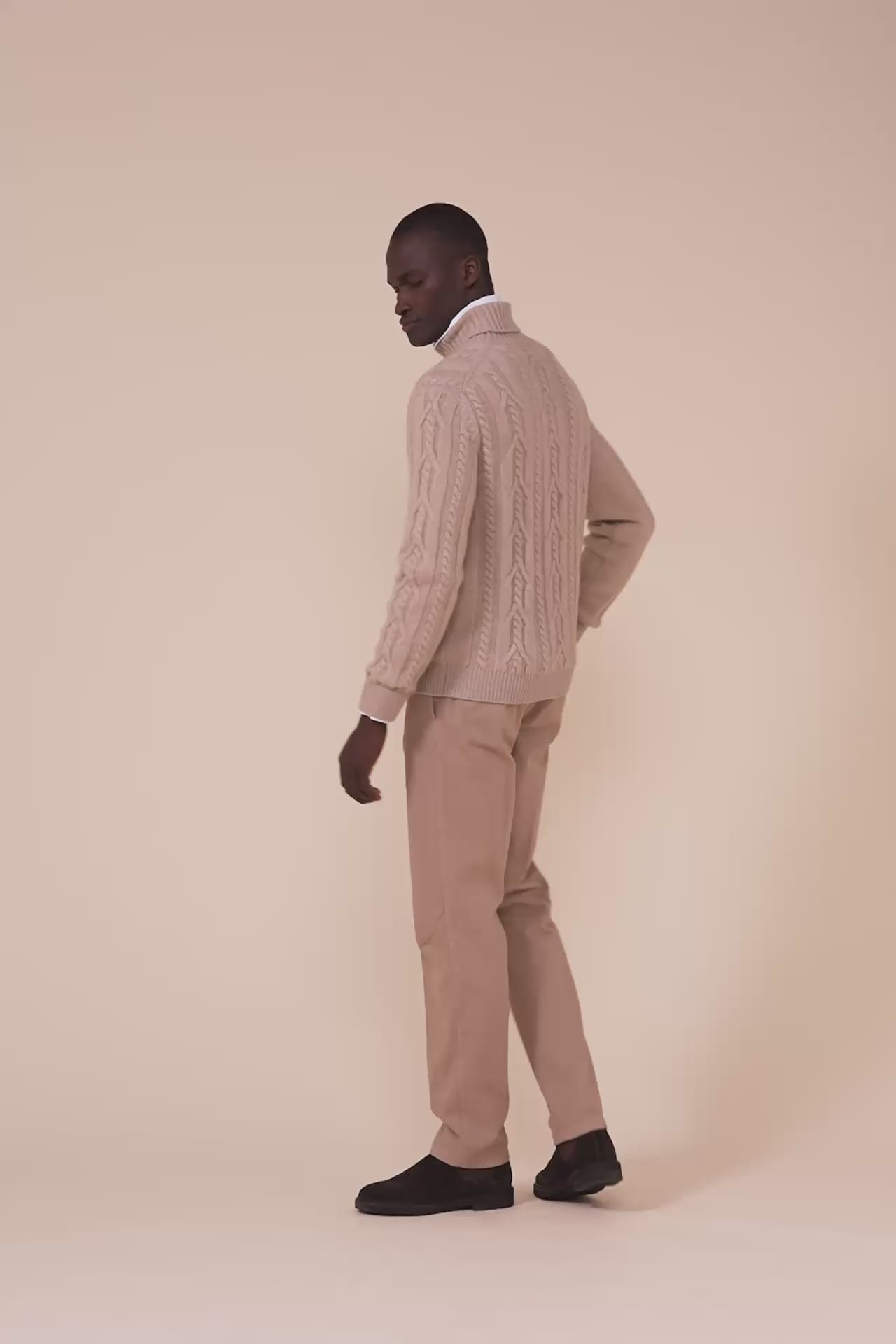 Moena Cashmere Turtleneck - ALMOND