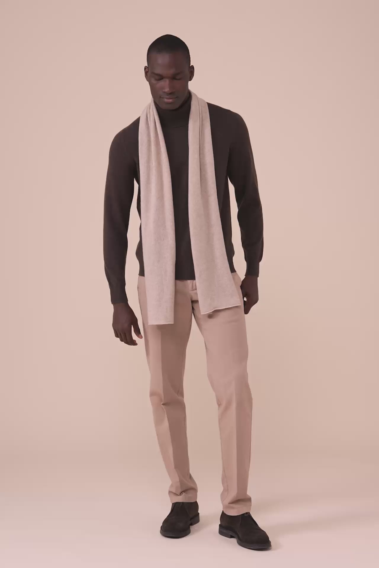 Close Cashmere Scarf - ALMOND