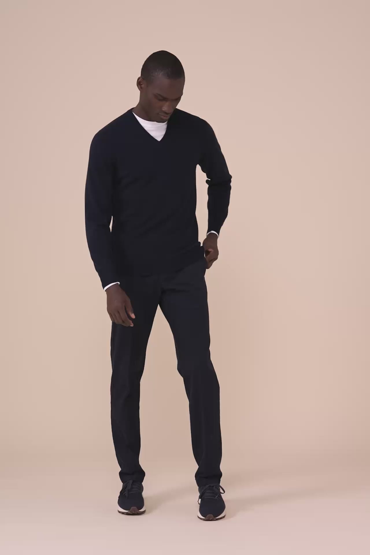 Pull con scollo a V in cashmere nei colori iconici - MIDNIGHTBLUE