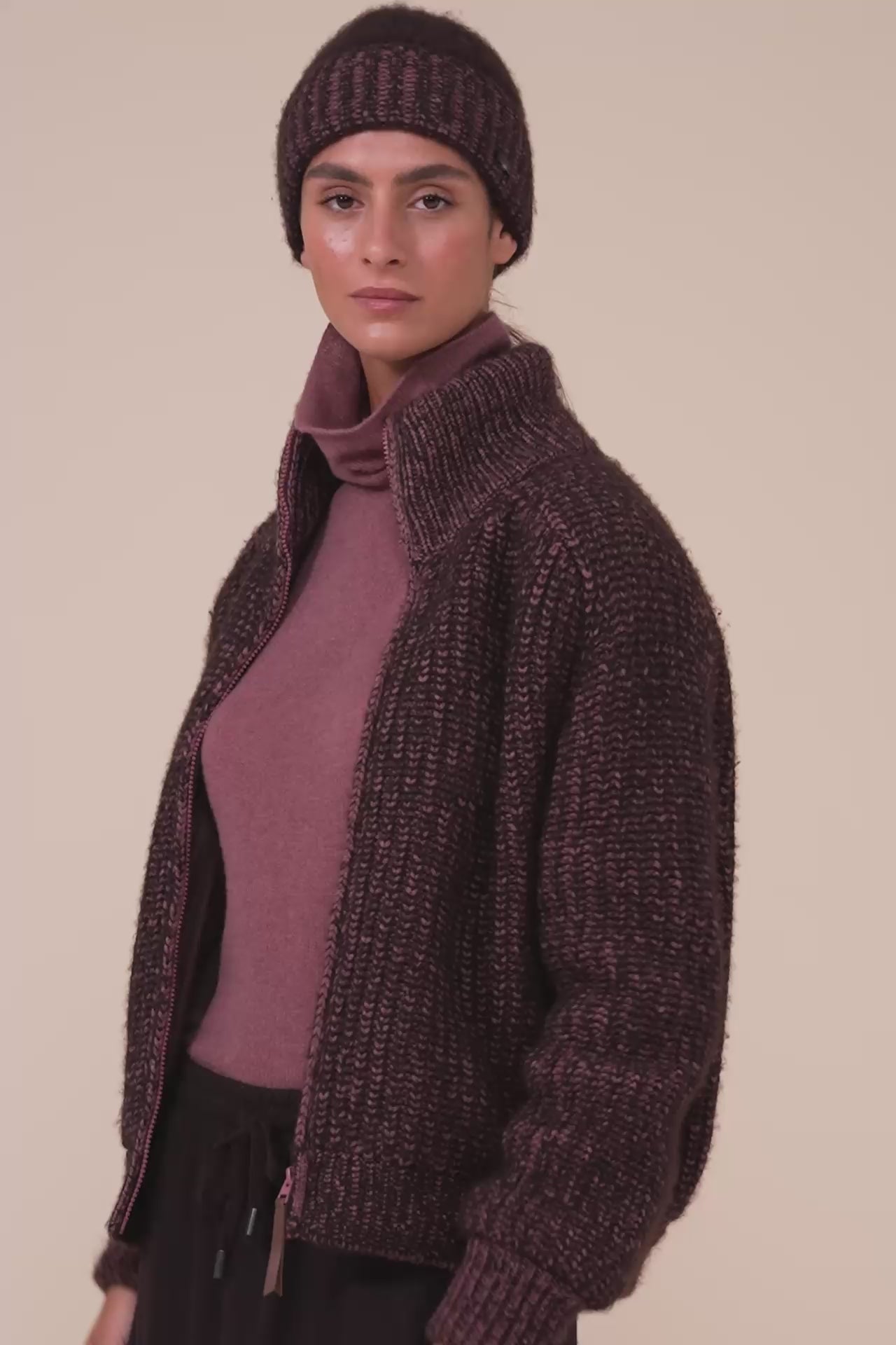 Gres Plume Chine cappello in cashmere e seta - RASPBERRYMELANGE