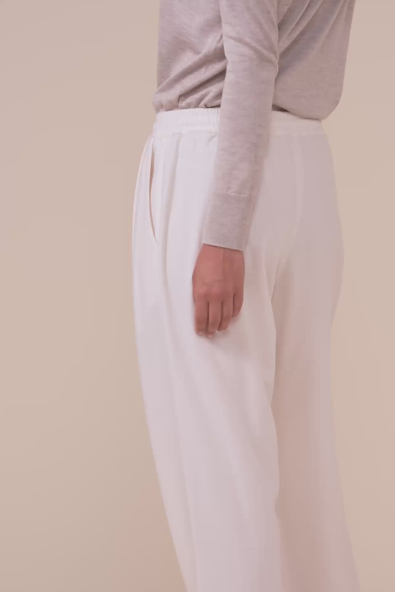 Magenta Cashmere Flanel Straight Pants - DUNES
