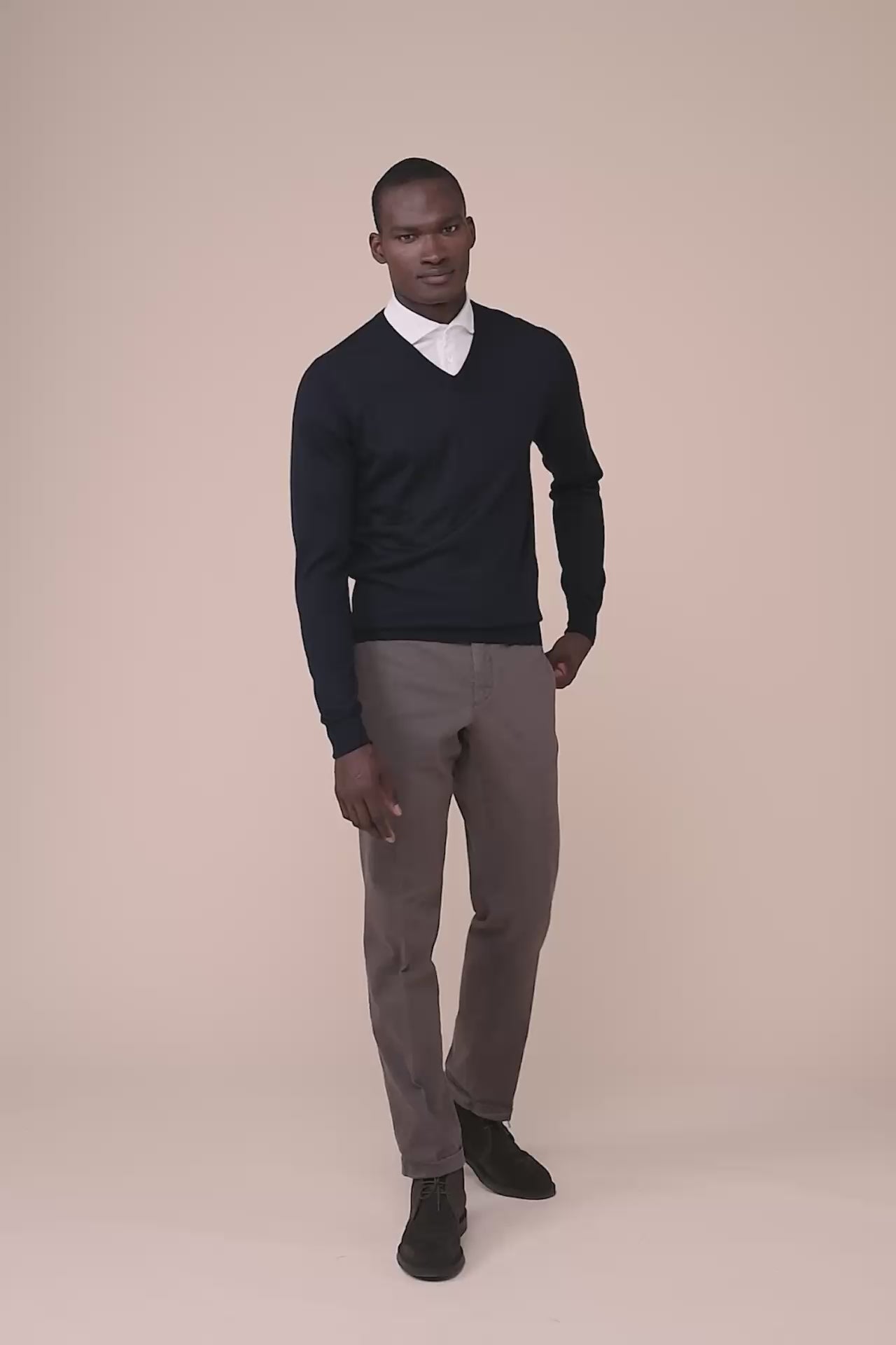 Pull Cashmere Silk V-neck in iconic colors - MIDNIGHTBLUE