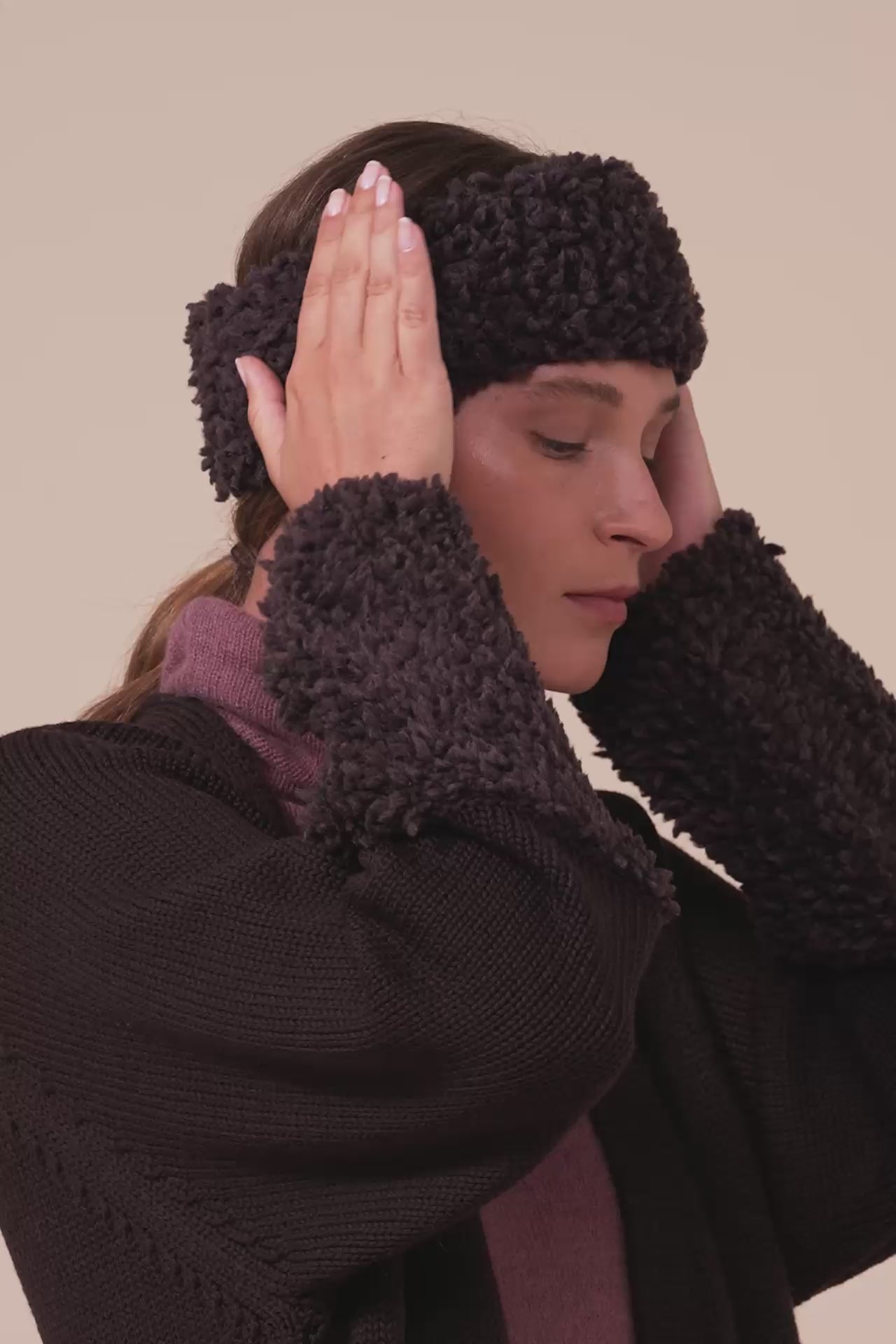 Minerale Hairy Merino Wool Headband - DARKCHOCOLATE