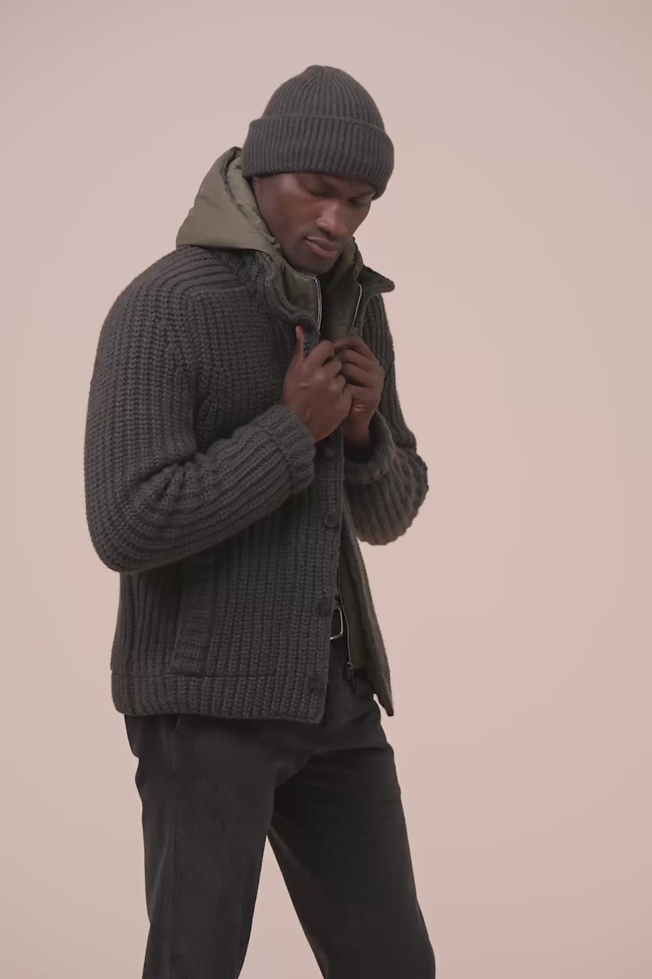 Norge Cashmere Beanie - DARKOLIVEGREEN