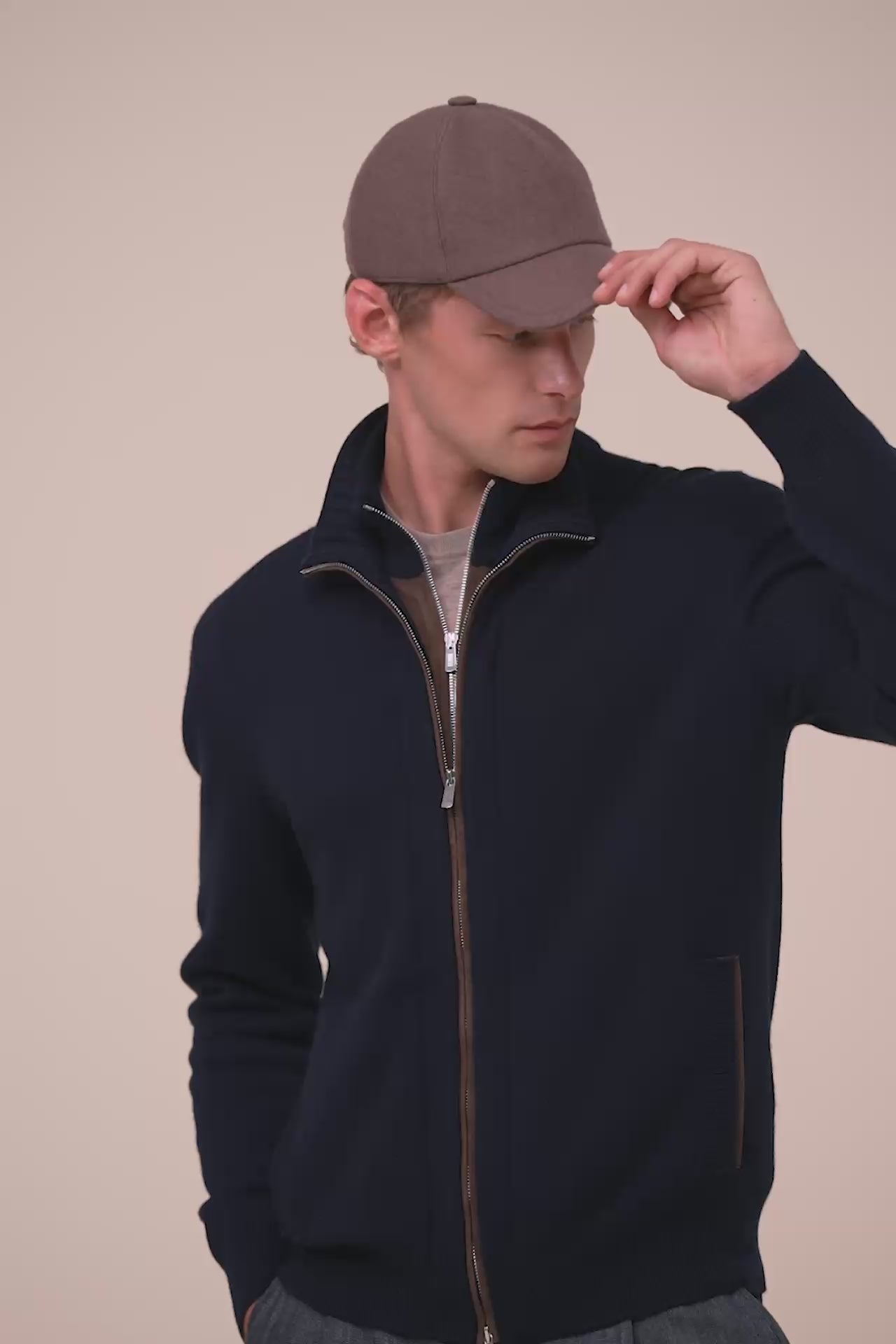 Land cappello da baseball in cashmere - CHOCOLATE