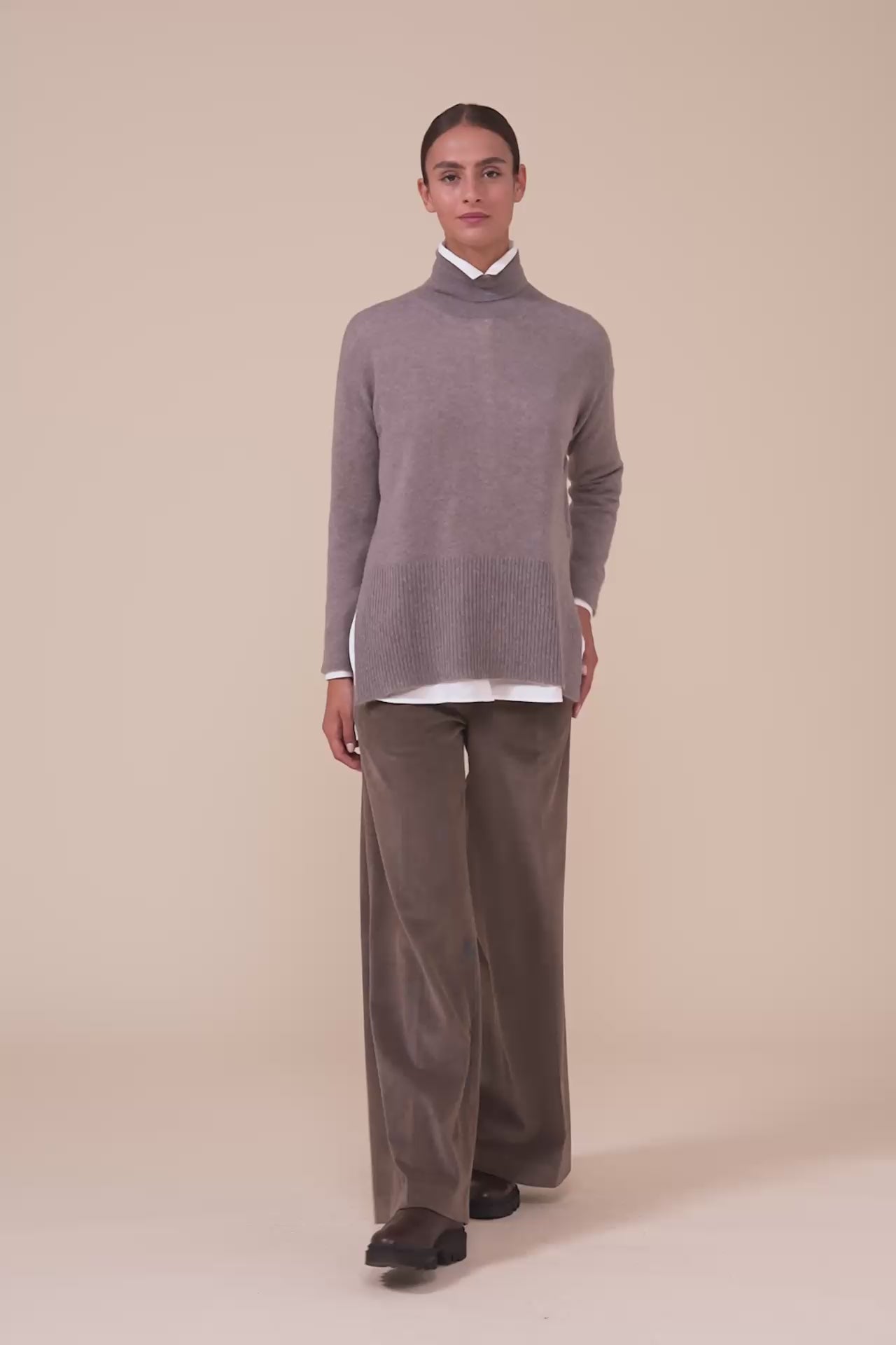 Derby Niche Cashmere Persia Turtleneck - MUD